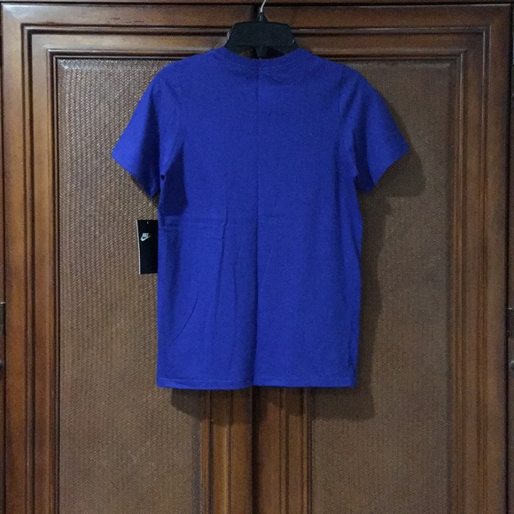 ❤️ NIKE ❤️ COLLECTION RARE HARD TO FIND SUPER CUTE BLUE & YELLOW ICON T-SHIRT . - Picture 2 of 2